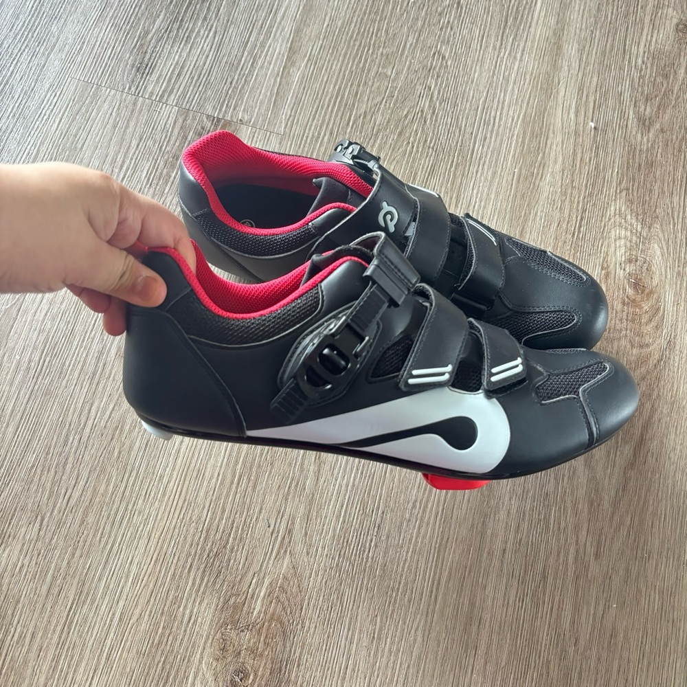 Peloton Black and Red Mens Cycling Shoes